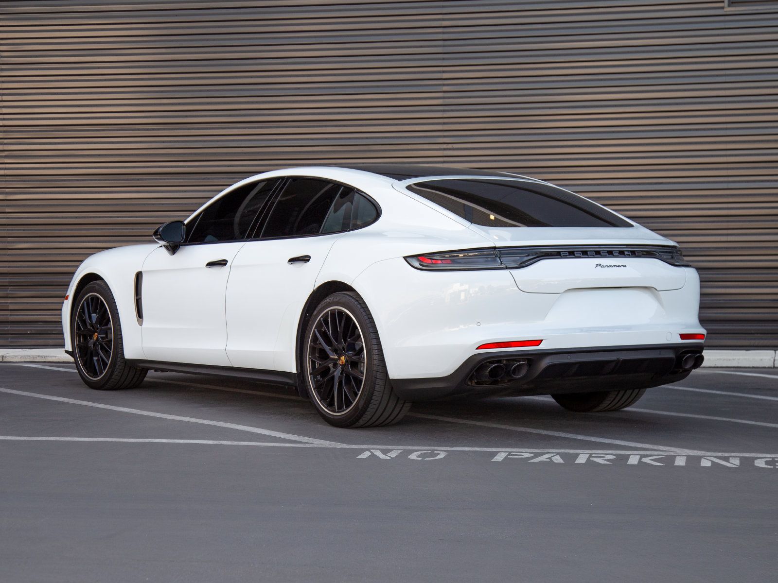Certified 2023 Porsche Panamera Platinum Edition RWD image 3