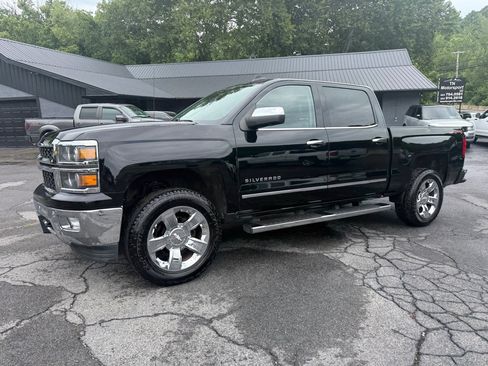 Used 2015 Chevrolet Silverado 1500 LTZ w/ LTZ Plus Package AWD/4WD image 31