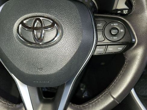 Used 2021 Toyota RAV4 XLE Premium FWD image 25