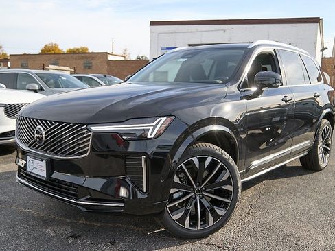 New 2026 Volvo XC90 B6 Plus w/ Protection Package Premier image 2