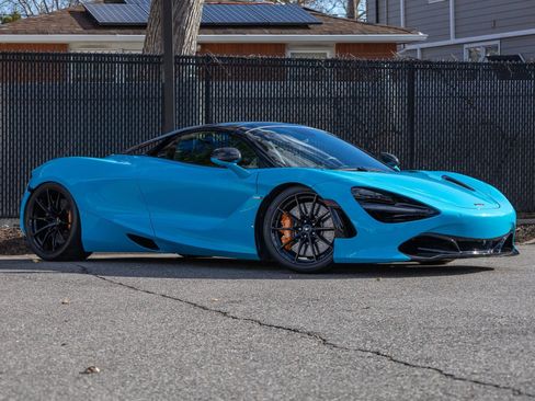 Used 2022 McLaren 720S Spider image 9