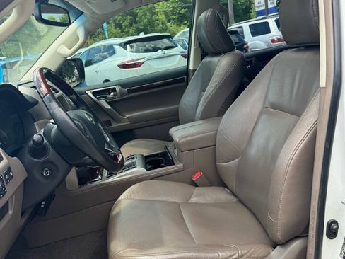 Used 2014 Lexus GX 460 w/ Premium Package AWD/4WD image 22