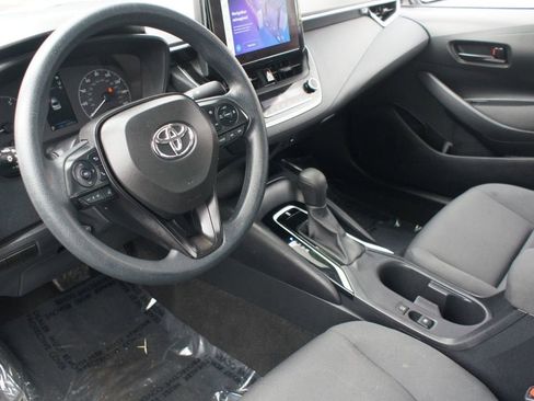 Used 2023 Toyota Corolla LE image 10