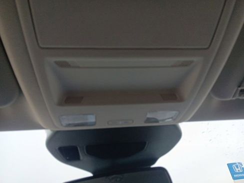 Used 2022 Ford Escape Titanium image 21