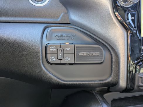 Used 2024 RAM 2500 Laramie w/ Sport Appearance Package image 17