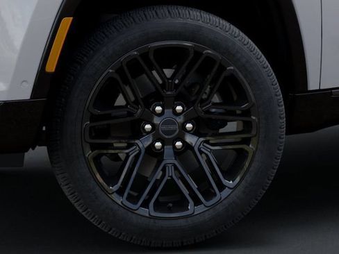 New 2026 Jeep Grand Wagoneer L Limited AWD/4WD image 8