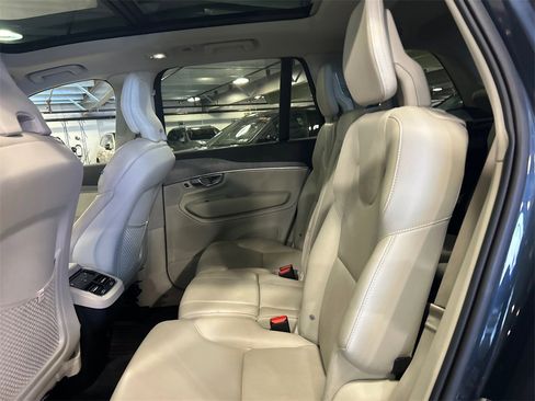 Certified 2023 Volvo XC90 B5 Plus w/ Protection Package Premier image 23