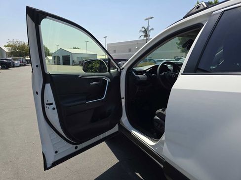 Certified 2020 Toyota RAV4 XLE w/ Carpet Mat Package FWD image 21