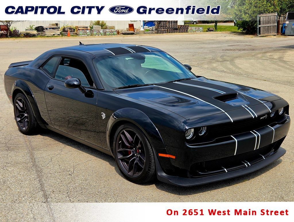Used 2018 Dodge Challenger SRT Hellcat RWD image 1