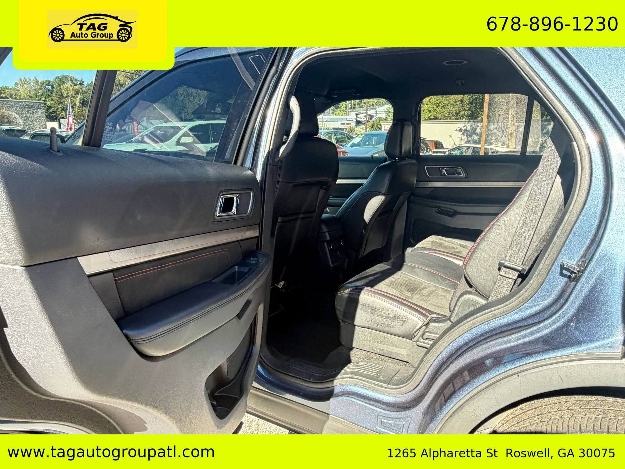 Used 2019 Ford Explorer XLT w/ Equipment Group 202A AWD/4WD image 9