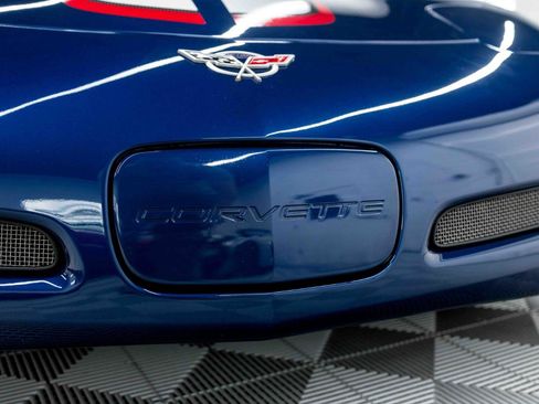 Used 2004 Chevrolet Corvette Z06 w/ Z06 Preferred Equipment Group image 15