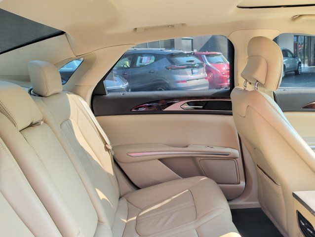Used 2013 Lincoln MKZ FWD image 23