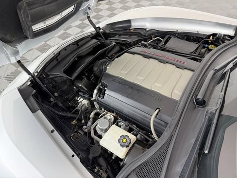 Used 2019 Chevrolet Corvette Stingray Coupe RWD image 21