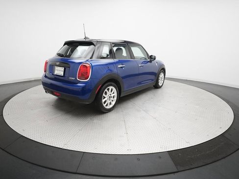 Used 2020 MINI Cooper 4-Door Hardtop image 36