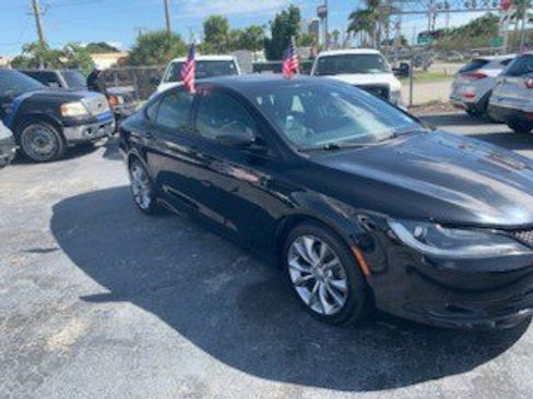 Used 2015 Chrysler 200 S w/ Navigation & Sound Group I image 3