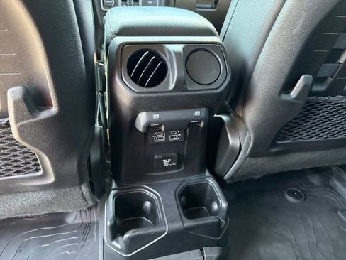 Used 2020 Jeep Gladiator Rubicon image 28