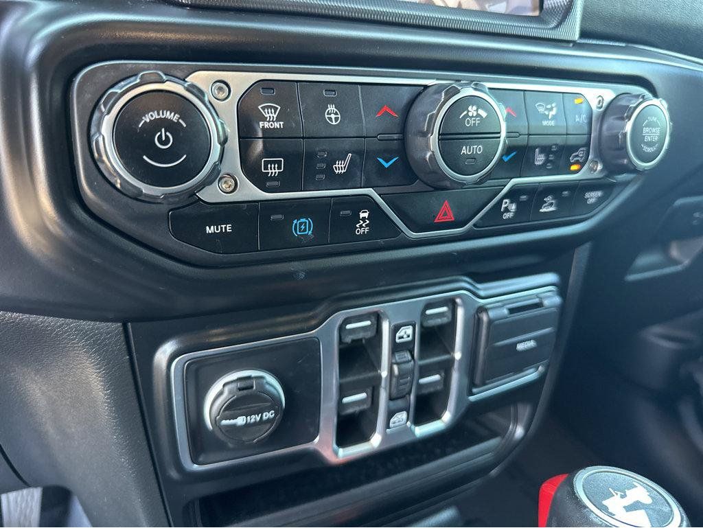 Used 2021 Jeep Wrangler Unlimited Sahara AWD/4WD image 26