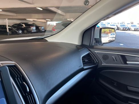 Used 2024 Ford Edge SEL image 35