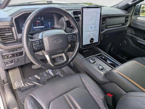 Used 2024 Ford Expedition Platinum AWD/4WD image 10
