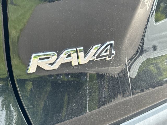 Used 2023 Toyota RAV4 XLE AWD/4WD image 17