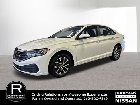 Used 2024 Volkswagen Jetta S image 2