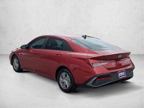 Certified 2026 Hyundai Elantra SE w/ Cargo Package FWD image 7