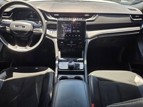Used 2024 Jeep Grand Cherokee L Altitude RWD image 8