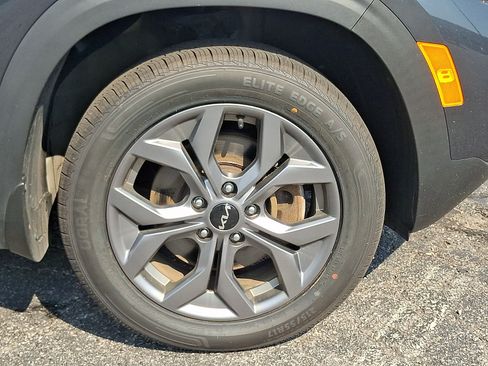Used 2024 Kia Seltos S AWD/4WD image 8