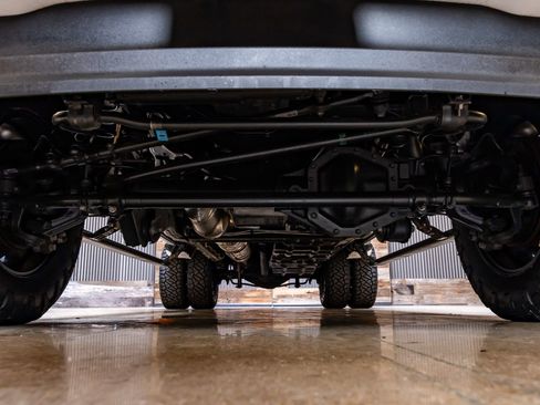 Used 2025 Ford F350 Platinum w/ Platinum Plus Package image 15