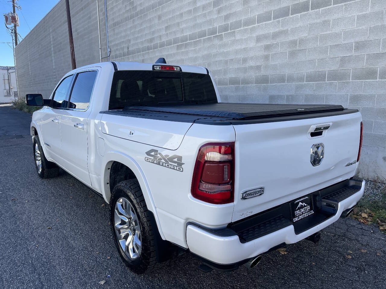 Used 2022 RAM 1500 Limited w/ Trailer Tow Group AWD/4WD image 3