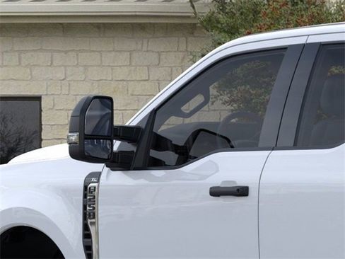 New 2026 Ford F250 XL w/ FX4 Off-Road Package image 20