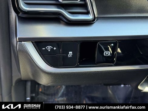Used 2024 Kia Sportage EX image 14
