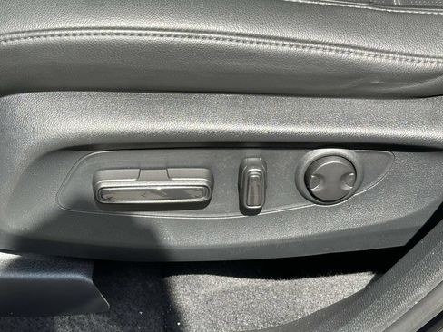 Used 2024 Honda CR-V EX-L image 16