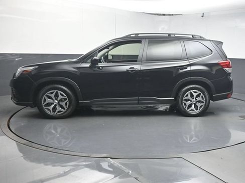 Used 2024 Subaru Forester Premium AWD/4WD image 5
