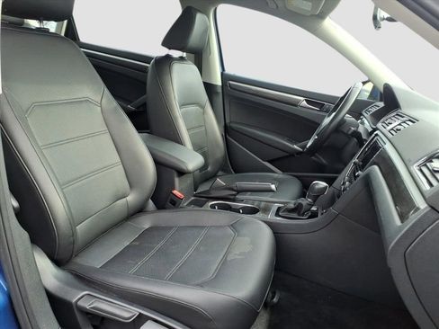 Used 2017 Volkswagen Passat 1.8T SE image 8