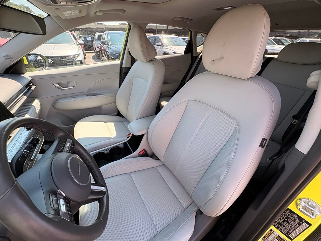 Used 2025 Hyundai Kona Limited AWD/4WD image 22