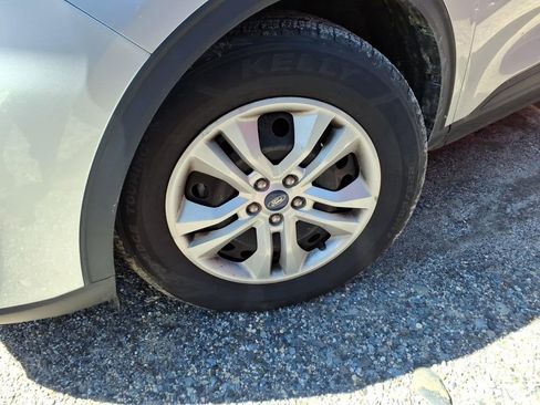 Used 2020 Ford Escape S image 4