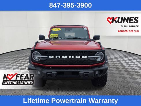 Used 2023 Ford Bronco Wildtrak image 2