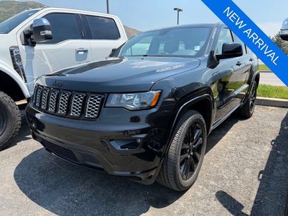 Used 2020 Jeep Grand Cherokee Altitude