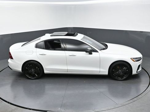 Used 2023 Volvo S60 T8 Ultimate image 44