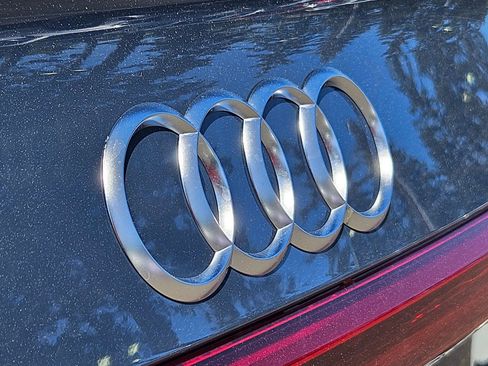 Used 2023 Audi e-tron Prestige w/ Prestige Package AWD/4WD image 27