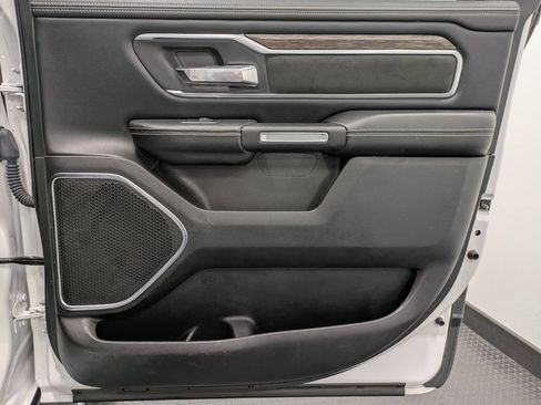 Used 2019 RAM 1500 Laramie image 25