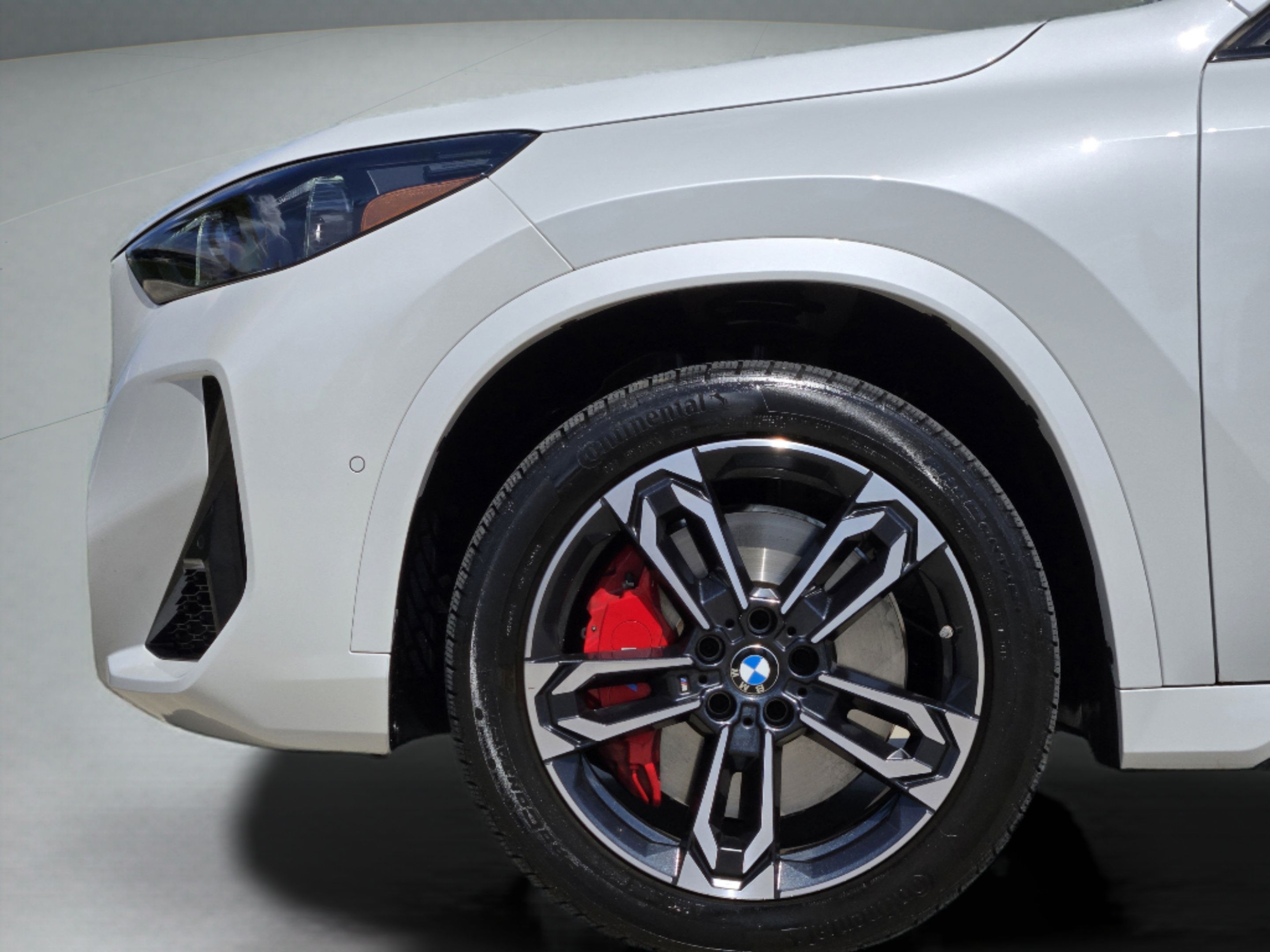 Used 2025 BMW X1 xDrive28i w/ Premium Package AWD/4WD image 14