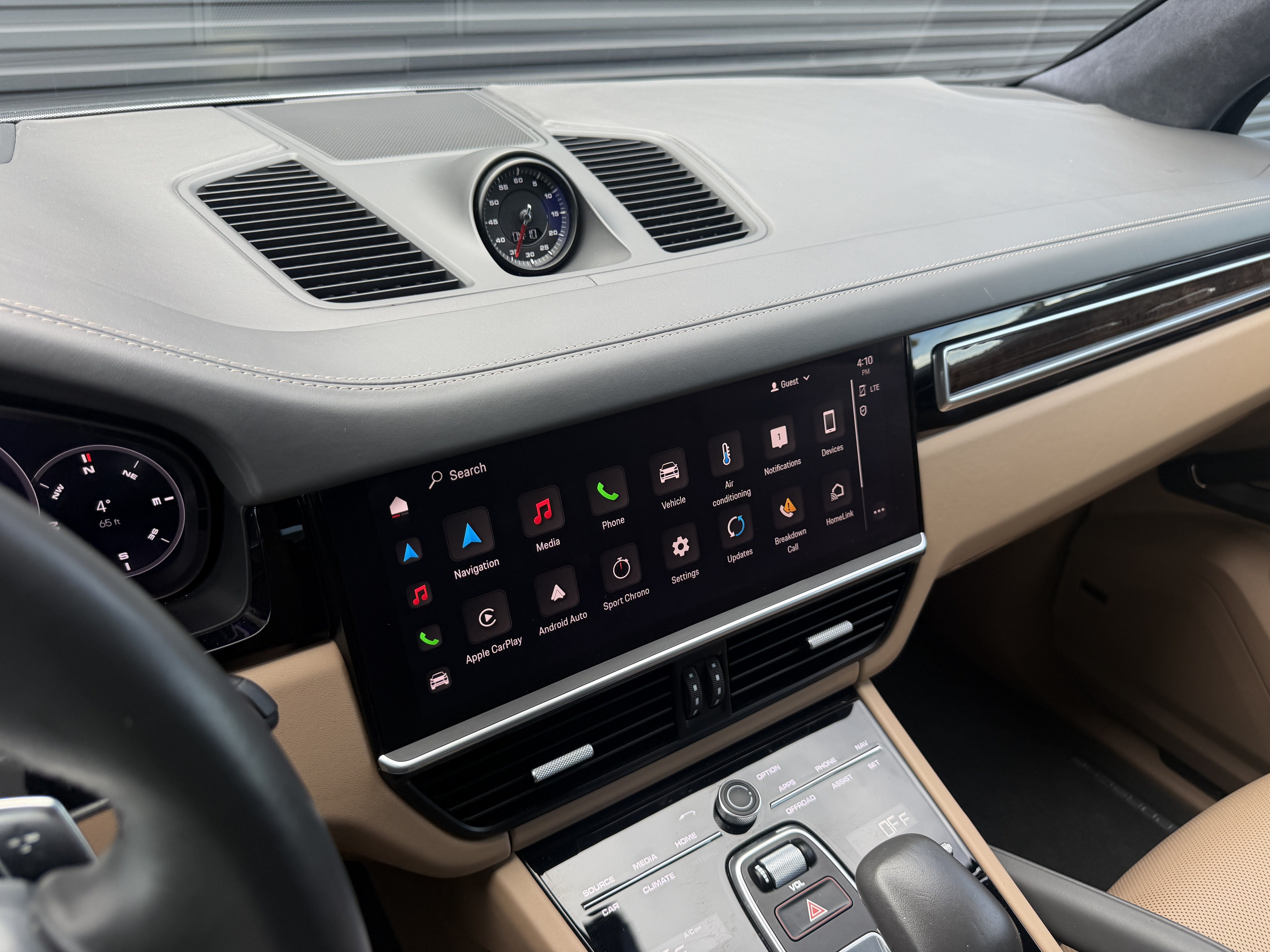 Certified 2023 Porsche Cayenne GTS AWD/4WD image 24