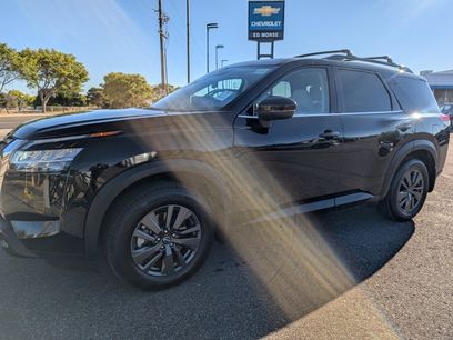 Used 2022 Nissan Pathfinder SV w/ SV Premium Package