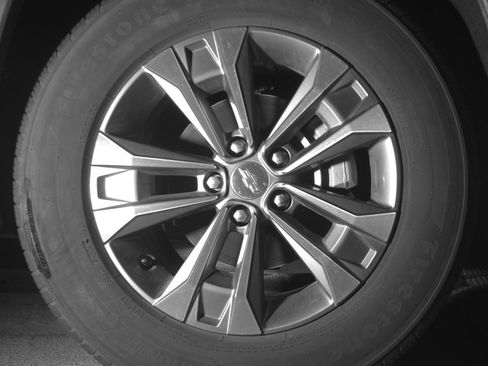 Used 2025 Chevrolet Equinox LT FWD image 13