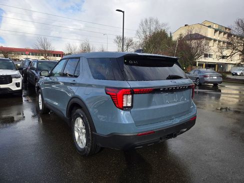 New 2026 Ford Explorer Active image 7