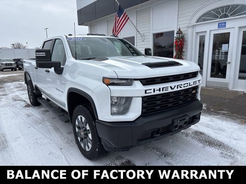 Used 2021 Chevrolet Silverado 2500 Custom w/ Custom Value Package image 3