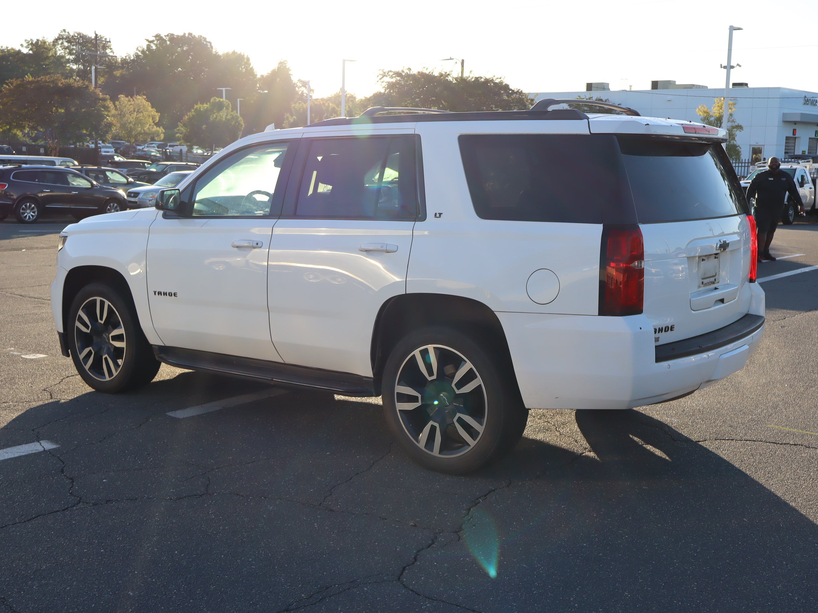 Used 2018 Chevrolet Tahoe LT AWD/4WD image 19