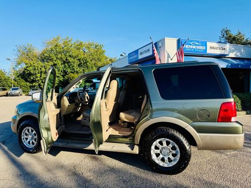 Used 2004 Ford Expedition Eddie Bauer image 15